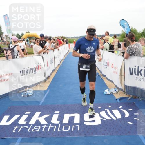 22.06.2025 - Viking Triathlon MichiJ http://msf.ph/oto/8114612 22.06.2025 15:05:15 Ziel 214 meine-sportfotos.de