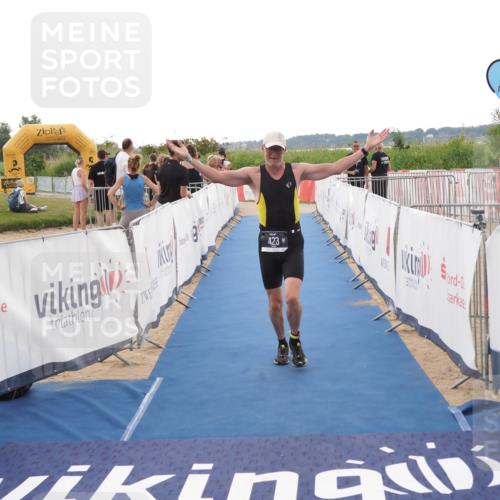 22.06.2025 - Viking Triathlon MichiJ http://msf.ph/oto/8114657 22.06.2025 16:26:14 Ziel 423 meine-sportfotos.de