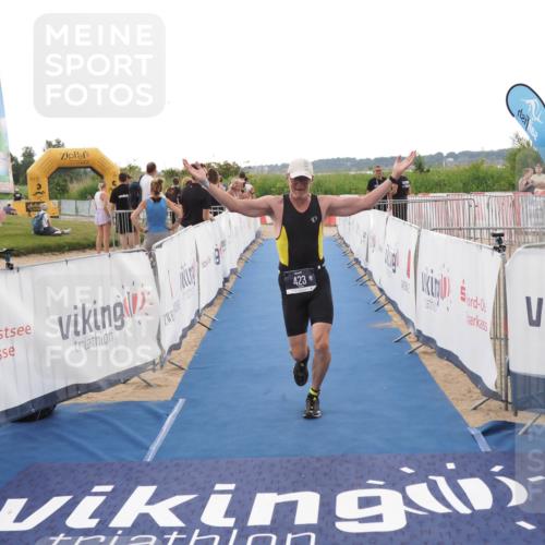 22.06.2025 - Viking Triathlon MichiJ http://msf.ph/oto/8114688 22.06.2025 16:26:14 Ziel 423 meine-sportfotos.de