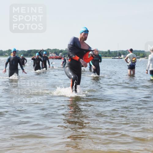 22.06.2025 - Viking Triathlon KatJ http://msf.ph/oto/8114721 22.06.2025 10:42:13 Schwimmen 16, 78, 159, 281, 290, 326, 460, 465 meine-sportfotos.de