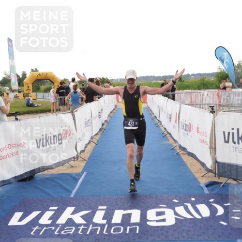 22.06.2025 - Viking Triathlon MichiJ http://msf.ph/oto/8114726 22.06.2025 16:26:14 Ziel 423 meine-sportfotos.de