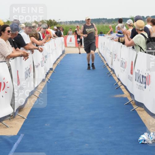 22.06.2025 - Viking Triathlon MichiJ http://msf.ph/oto/8114771 22.06.2025 15:05:26 Ziel 443 meine-sportfotos.de