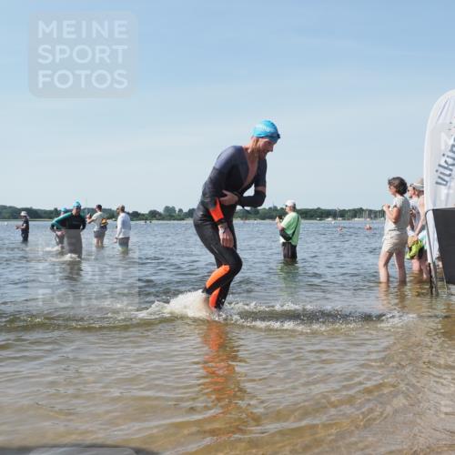 22.06.2025 - Viking Triathlon KatJ http://msf.ph/oto/8114791 22.06.2025 10:42:17 Schwimmen 16, 65, 78, 192, 281, 290, 326, 460, 465 meine-sportfotos.de