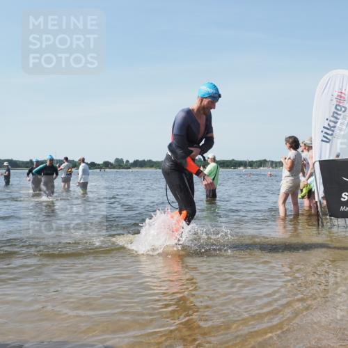 22.06.2025 - Viking Triathlon KatJ http://msf.ph/oto/8114805 22.06.2025 10:42:17 Schwimmen 16, 65, 78, 192, 281, 290, 326, 460, 465 meine-sportfotos.de