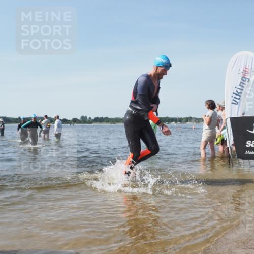 22.06.2025 - Viking Triathlon KatJ http://msf.ph/oto/8114812 22.06.2025 10:42:17 Schwimmen 16, 65, 78, 192, 281, 290, 326, 460, 465 meine-sportfotos.de