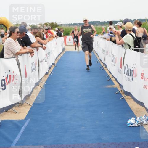 22.06.2025 - Viking Triathlon MichiJ http://msf.ph/oto/8114829 22.06.2025 15:05:26 Ziel 443 meine-sportfotos.de
