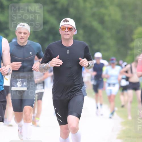 22.06.2025 - Viking Triathlon H.Heesch http://msf.ph/oto/8114879 22.06.2025 14:52:45 Laufen 40, 303, 442, 450 meine-sportfotos.de