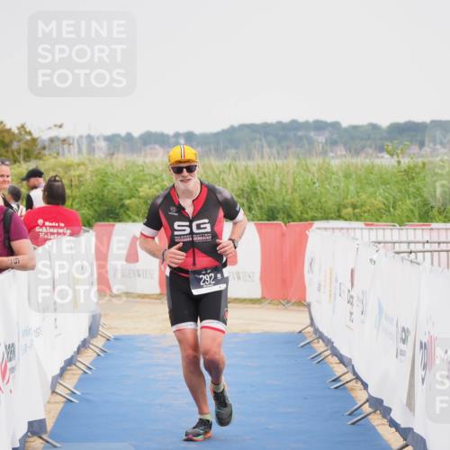 22.06.2025 - Viking Triathlon MichiJ http://msf.ph/oto/8114910 22.06.2025 16:46:37 Ziel 292 meine-sportfotos.de