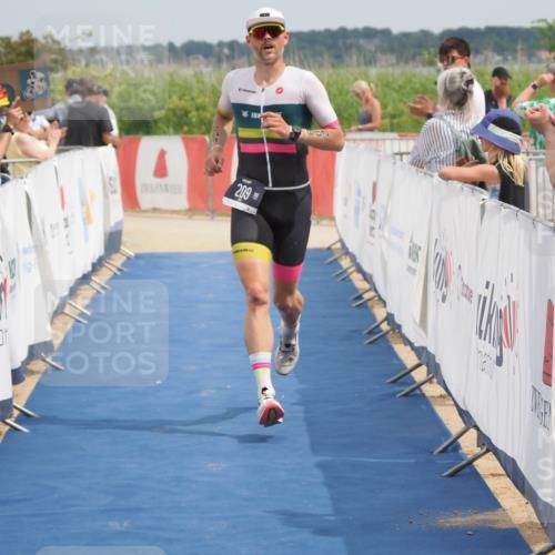 22.06.2025 - Viking Triathlon MichiJ http://msf.ph/oto/8114911 22.06.2025 14:55:13 Ziel 209, 278 meine-sportfotos.de
