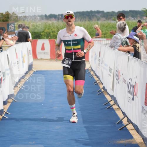 22.06.2025 - Viking Triathlon MichiJ http://msf.ph/oto/8114923 22.06.2025 14:55:13 Ziel 209, 278 meine-sportfotos.de