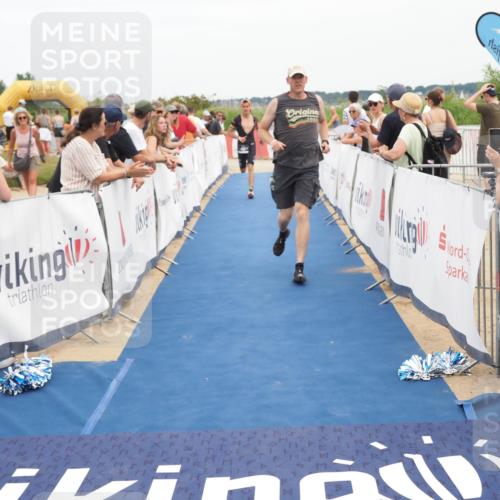 22.06.2025 - Viking Triathlon MichiJ http://msf.ph/oto/8114936 22.06.2025 15:05:27 Ziel 443 meine-sportfotos.de