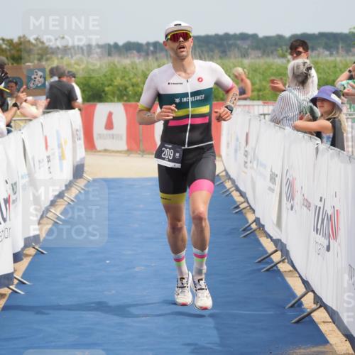 22.06.2025 - Viking Triathlon MichiJ http://msf.ph/oto/8114939 22.06.2025 14:55:13 Ziel 209, 278 meine-sportfotos.de