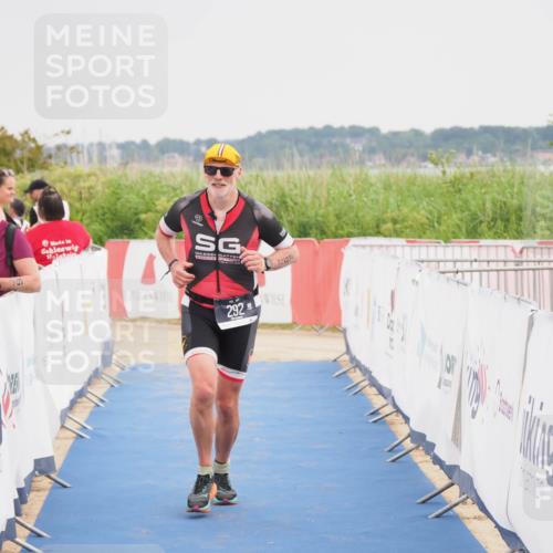 22.06.2025 - Viking Triathlon MichiJ http://msf.ph/oto/8114950 22.06.2025 16:46:37 Ziel 292 meine-sportfotos.de