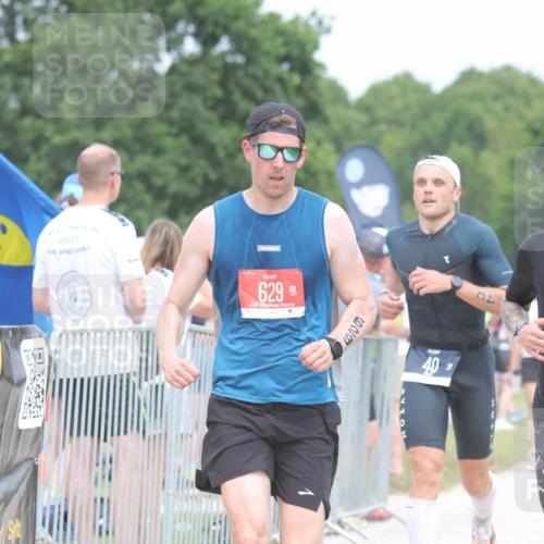 22.06.2025 - Viking Triathlon H.Heesch http://msf.ph/oto/8114960 22.06.2025 14:52:47 Laufen 40, 303, 442 meine-sportfotos.de
