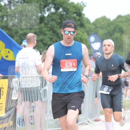 22.06.2025 - Viking Triathlon H.Heesch http://msf.ph/oto/8114968 22.06.2025 14:52:47 Laufen 40, 303, 442 meine-sportfotos.de
