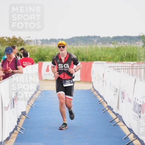 22.06.2025 - Viking Triathlon MichiJ http://msf.ph/oto/8114977 22.06.2025 16:46:37 Ziel 292 meine-sportfotos.de