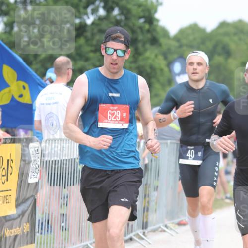 22.06.2025 - Viking Triathlon H.Heesch http://msf.ph/oto/8114984 22.06.2025 14:52:48 Laufen 40, 442 meine-sportfotos.de