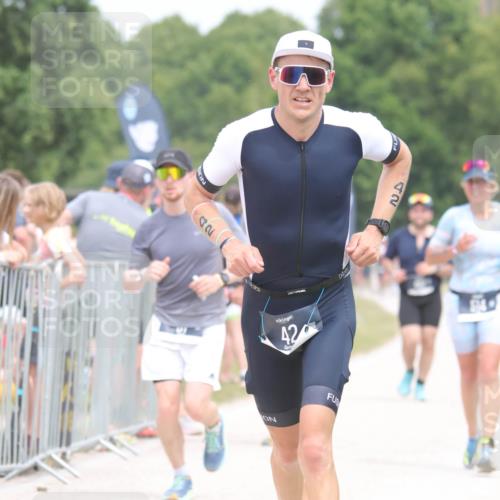 22.06.2025 - Viking Triathlon H.Heesch http://msf.ph/oto/8115018 22.06.2025 14:52:57 Laufen 31, 42, 514 meine-sportfotos.de