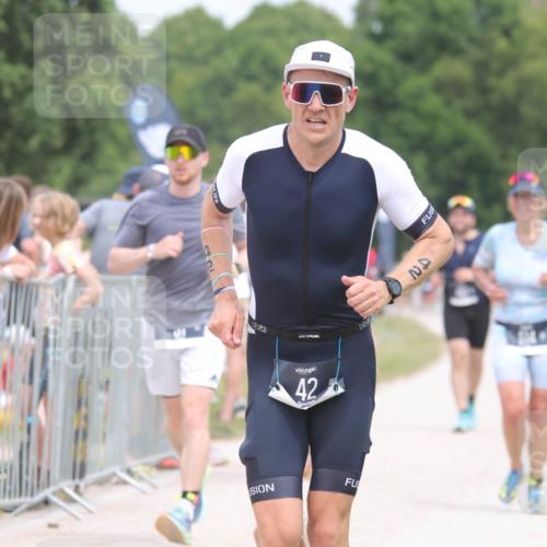 22.06.2025 - Viking Triathlon H.Heesch http://msf.ph/oto/8115026 22.06.2025 14:52:57 Laufen 31, 42, 514 meine-sportfotos.de
