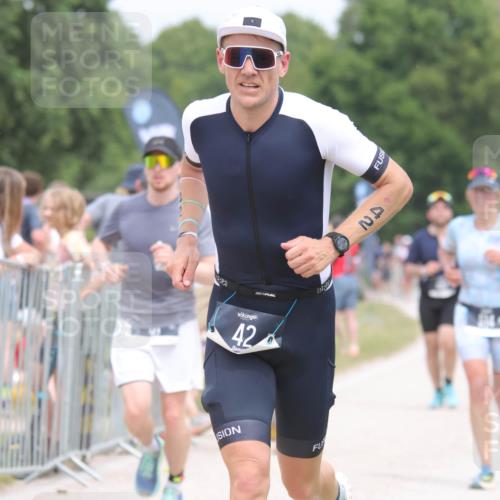 22.06.2025 - Viking Triathlon H.Heesch http://msf.ph/oto/8115032 22.06.2025 14:52:57 Laufen 31, 42, 514 meine-sportfotos.de
