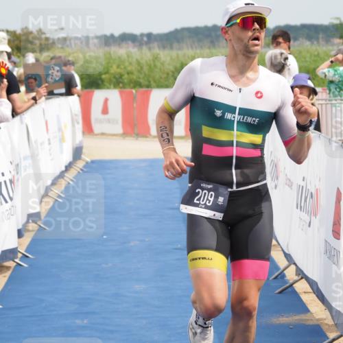22.06.2025 - Viking Triathlon MichiJ http://msf.ph/oto/8115083 22.06.2025 14:55:14 Ziel 209, 278 meine-sportfotos.de
