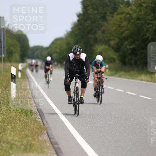 22.06.2025 - Viking Triathlon Yannick Fuchs http://msf.ph/oto/8115095 22.06.2025 12:16:53 Radfahren 17, 538, 626 meine-sportfotos.de