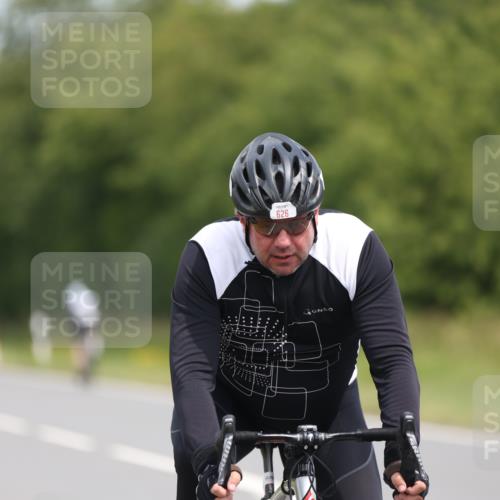 22.06.2025 - Viking Triathlon Yannick Fuchs http://msf.ph/oto/8115159 22.06.2025 12:16:55 Radfahren 1, 17, 455, 538, 626 meine-sportfotos.de