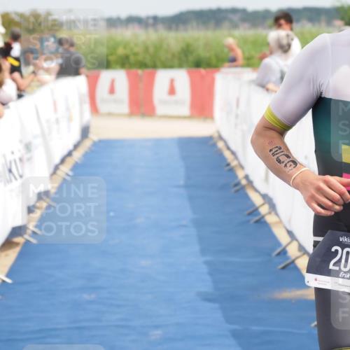 22.06.2025 - Viking Triathlon MichiJ http://msf.ph/oto/8115185 22.06.2025 14:55:15 Ziel 209 meine-sportfotos.de
