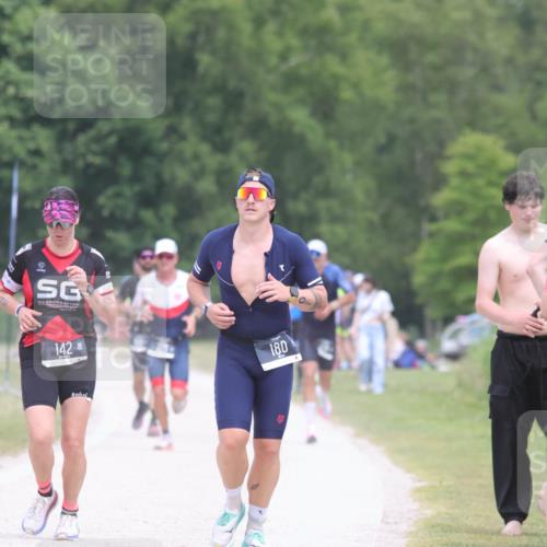22.06.2025 - Viking Triathlon H.Heesch http://msf.ph/oto/8115248 22.06.2025 14:53:15 Laufen 402, 486 meine-sportfotos.de