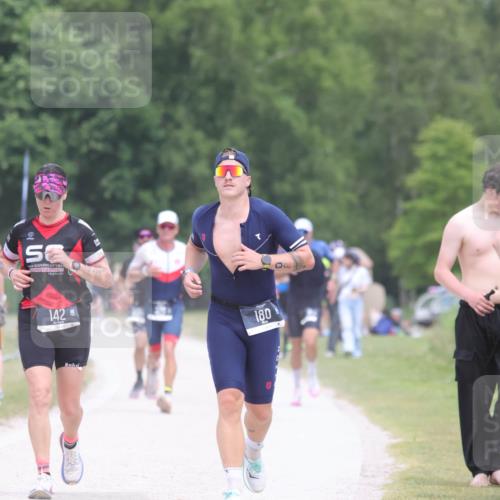 22.06.2025 - Viking Triathlon H.Heesch http://msf.ph/oto/8115257 22.06.2025 14:53:15 Laufen 402, 486 meine-sportfotos.de