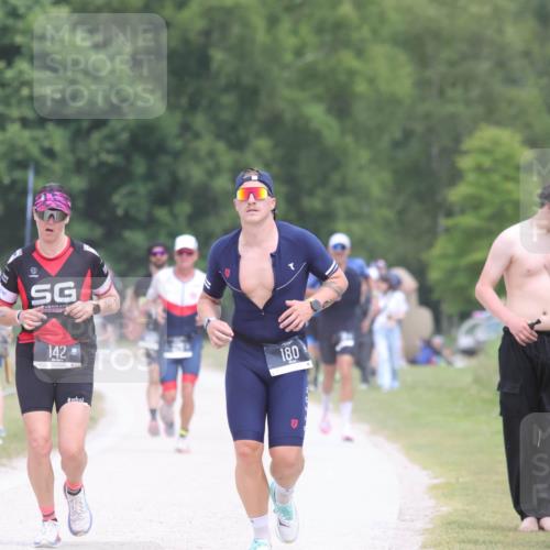 22.06.2025 - Viking Triathlon H.Heesch http://msf.ph/oto/8115262 22.06.2025 14:53:15 Laufen 402, 486 meine-sportfotos.de