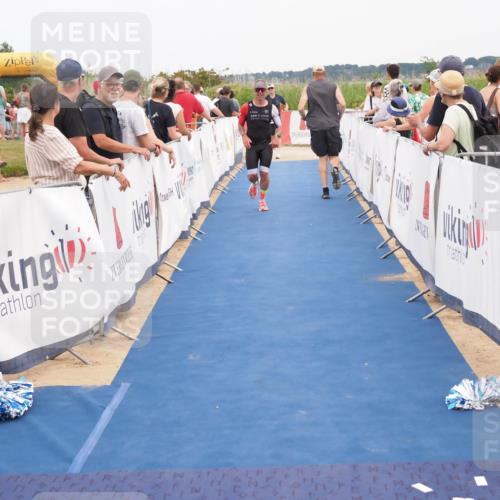 22.06.2025 - Viking Triathlon MichiJ http://msf.ph/oto/8115300 22.06.2025 15:05:43 Ziel 491, 492 meine-sportfotos.de