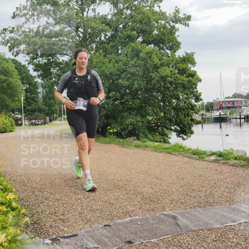 22.06.2025 - Viking Triathlon KatJ http://msf.ph/oto/8115316 22.06.2025 16:48:38 Laufen 319 meine-sportfotos.de