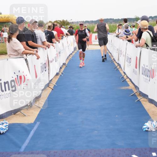 22.06.2025 - Viking Triathlon MichiJ http://msf.ph/oto/8115321 22.06.2025 15:05:43 Ziel 491, 492 meine-sportfotos.de