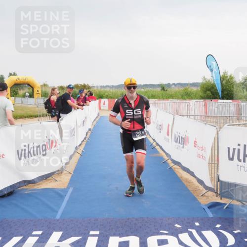 22.06.2025 - Viking Triathlon MichiJ http://msf.ph/oto/8115327 22.06.2025 16:46:40 Ziel 292 meine-sportfotos.de