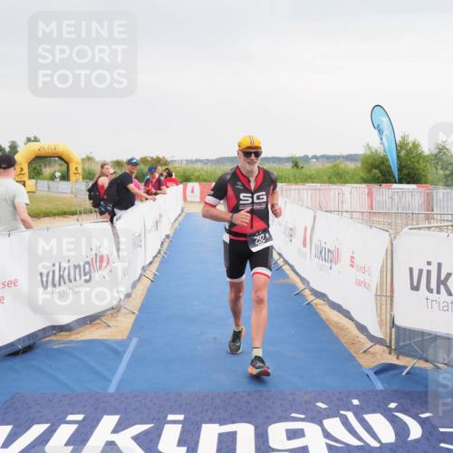 22.06.2025 - Viking Triathlon MichiJ http://msf.ph/oto/8115337 22.06.2025 16:46:40 Ziel 292 meine-sportfotos.de