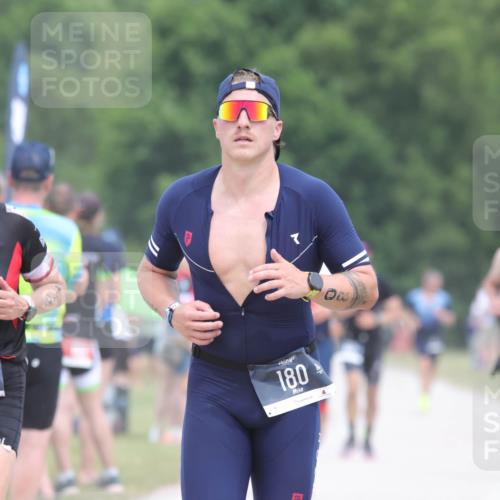 22.06.2025 - Viking Triathlon H.Heesch http://msf.ph/oto/8115344 22.06.2025 14:53:20 Laufen 142, 180 meine-sportfotos.de