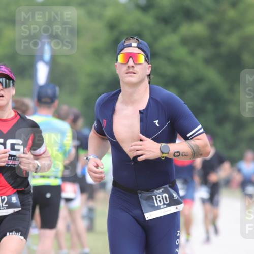 22.06.2025 - Viking Triathlon H.Heesch http://msf.ph/oto/8115357 22.06.2025 14:53:20 Laufen 142, 180 meine-sportfotos.de