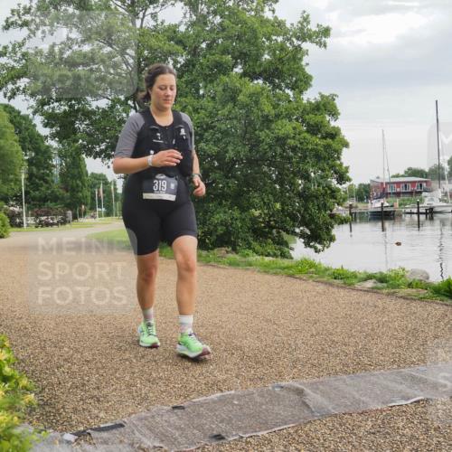 22.06.2025 - Viking Triathlon KatJ http://msf.ph/oto/8115359 22.06.2025 16:48:38 Laufen 319 meine-sportfotos.de