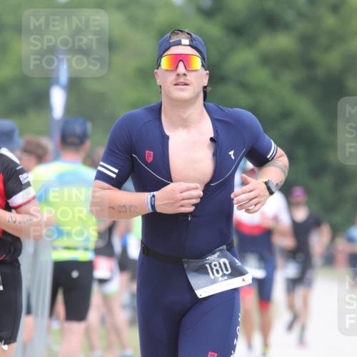 22.06.2025 - Viking Triathlon H.Heesch http://msf.ph/oto/8115379 22.06.2025 14:53:20 Laufen 142, 180 meine-sportfotos.de