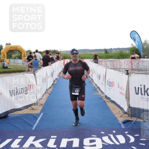 22.06.2025 - Viking Triathlon MichiJ http://msf.ph/oto/8115385 22.06.2025 16:26:35 Ziel 410 meine-sportfotos.de