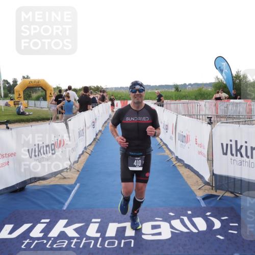 22.06.2025 - Viking Triathlon MichiJ http://msf.ph/oto/8115429 22.06.2025 16:26:36 Ziel 410 meine-sportfotos.de