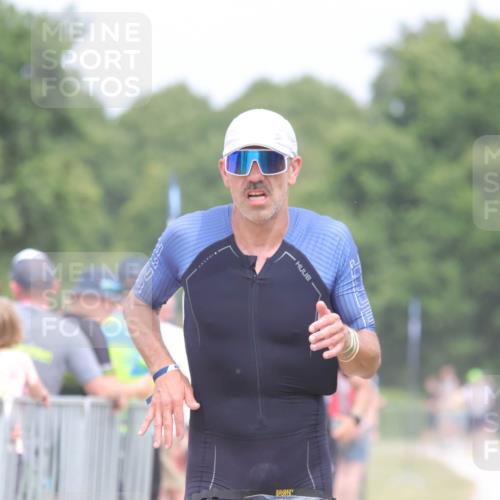22.06.2025 - Viking Triathlon H.Heesch http://msf.ph/oto/8115523 22.06.2025 14:53:29 Laufen 142, 329, 478, 542 meine-sportfotos.de