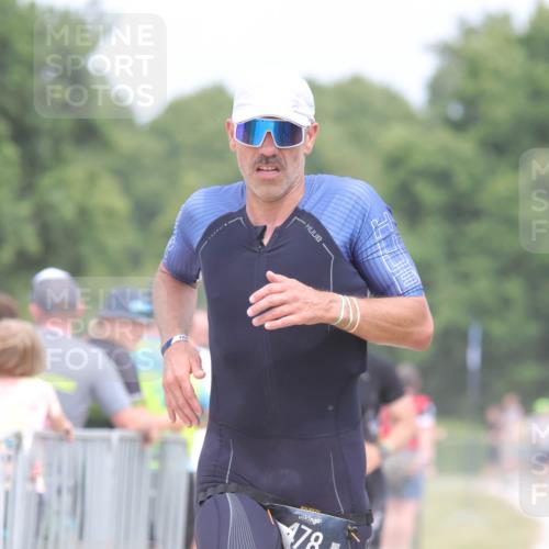 22.06.2025 - Viking Triathlon H.Heesch http://msf.ph/oto/8115529 22.06.2025 14:53:29 Laufen 142, 329, 478, 542 meine-sportfotos.de