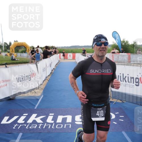 22.06.2025 - Viking Triathlon MichiJ http://msf.ph/oto/8115530 22.06.2025 16:26:36 Ziel 410 meine-sportfotos.de