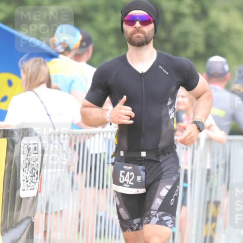 22.06.2025 - Viking Triathlon H.Heesch http://msf.ph/oto/8115565 22.06.2025 14:53:33 Laufen 329, 478, 542 meine-sportfotos.de