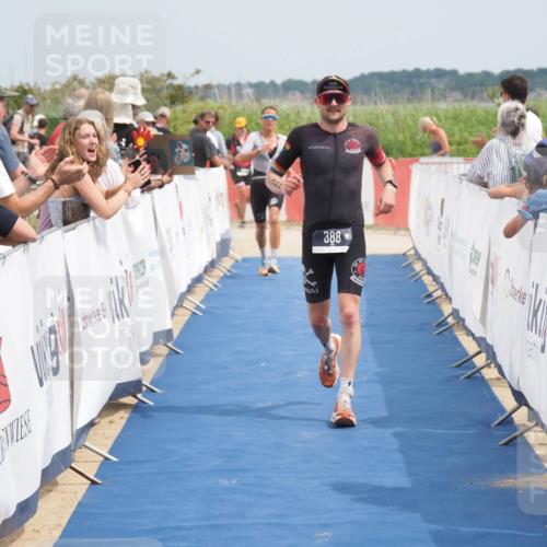 22.06.2025 - Viking Triathlon MichiJ http://msf.ph/oto/8115568 22.06.2025 14:55:35 Ziel 30, 388 meine-sportfotos.de