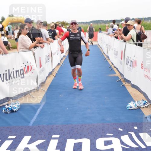 22.06.2025 - Viking Triathlon MichiJ http://msf.ph/oto/8115595 22.06.2025 15:05:45 Ziel 491, 492 meine-sportfotos.de