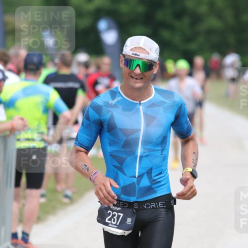 22.06.2025 - Viking Triathlon H.Heesch http://msf.ph/oto/8115675 22.06.2025 14:53:59 Laufen 237 meine-sportfotos.de
