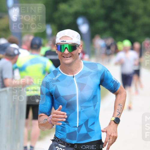 22.06.2025 - Viking Triathlon H.Heesch http://msf.ph/oto/8115703 22.06.2025 14:54:00 Laufen 237 meine-sportfotos.de